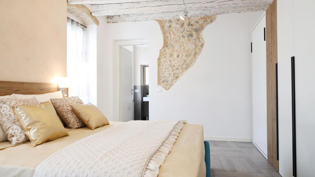 Apartamento Dimora Di Charme Peschiera Del Garda Exterior foto