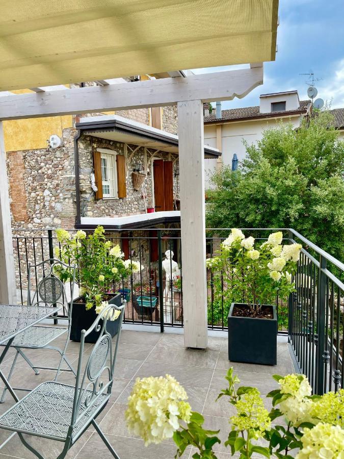 Apartamento Dimora Di Charme Peschiera Del Garda Exterior foto