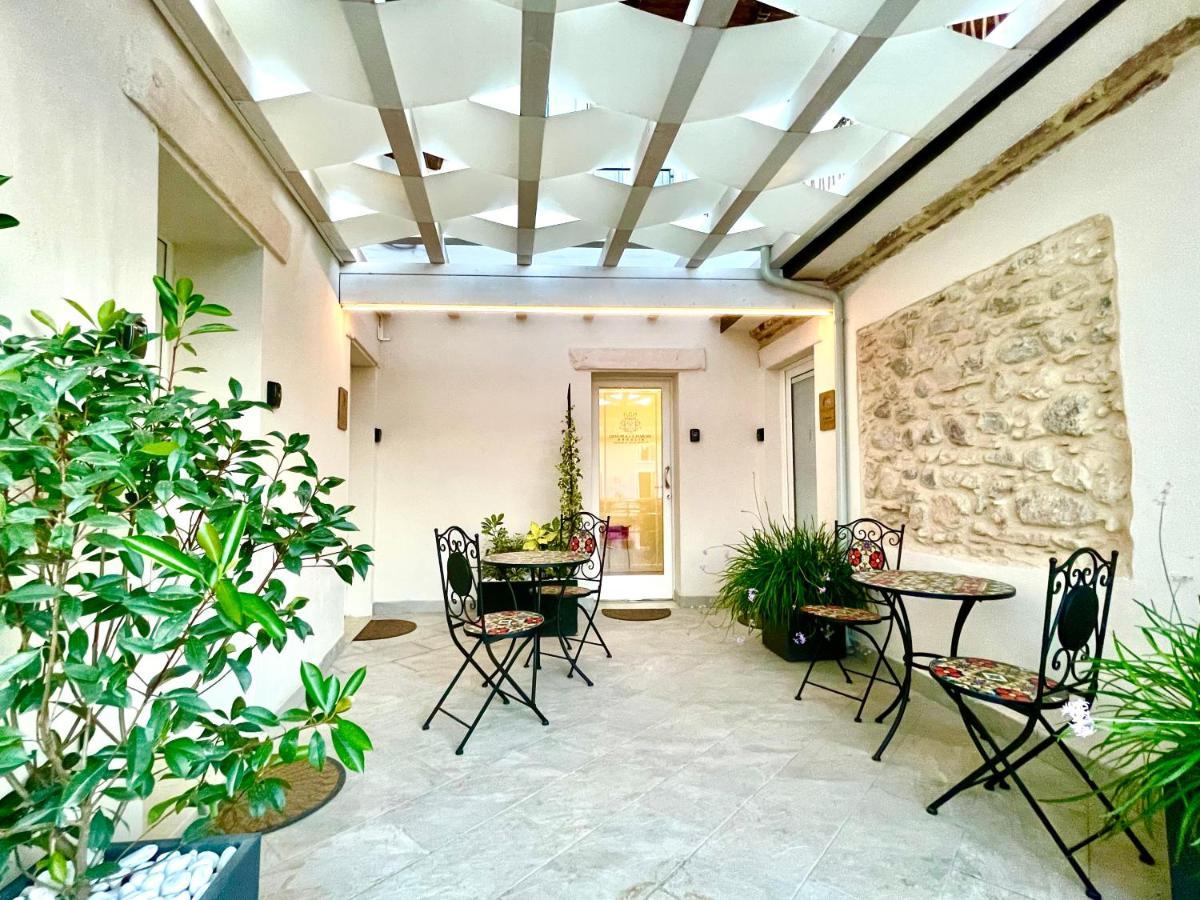 Apartamento Dimora Di Charme Peschiera Del Garda Exterior foto