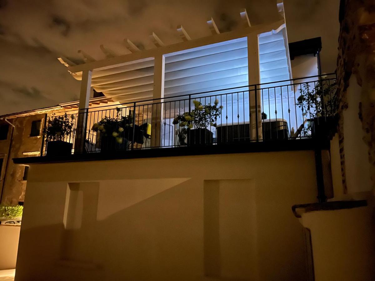 Apartamento Dimora Di Charme Peschiera Del Garda Exterior foto