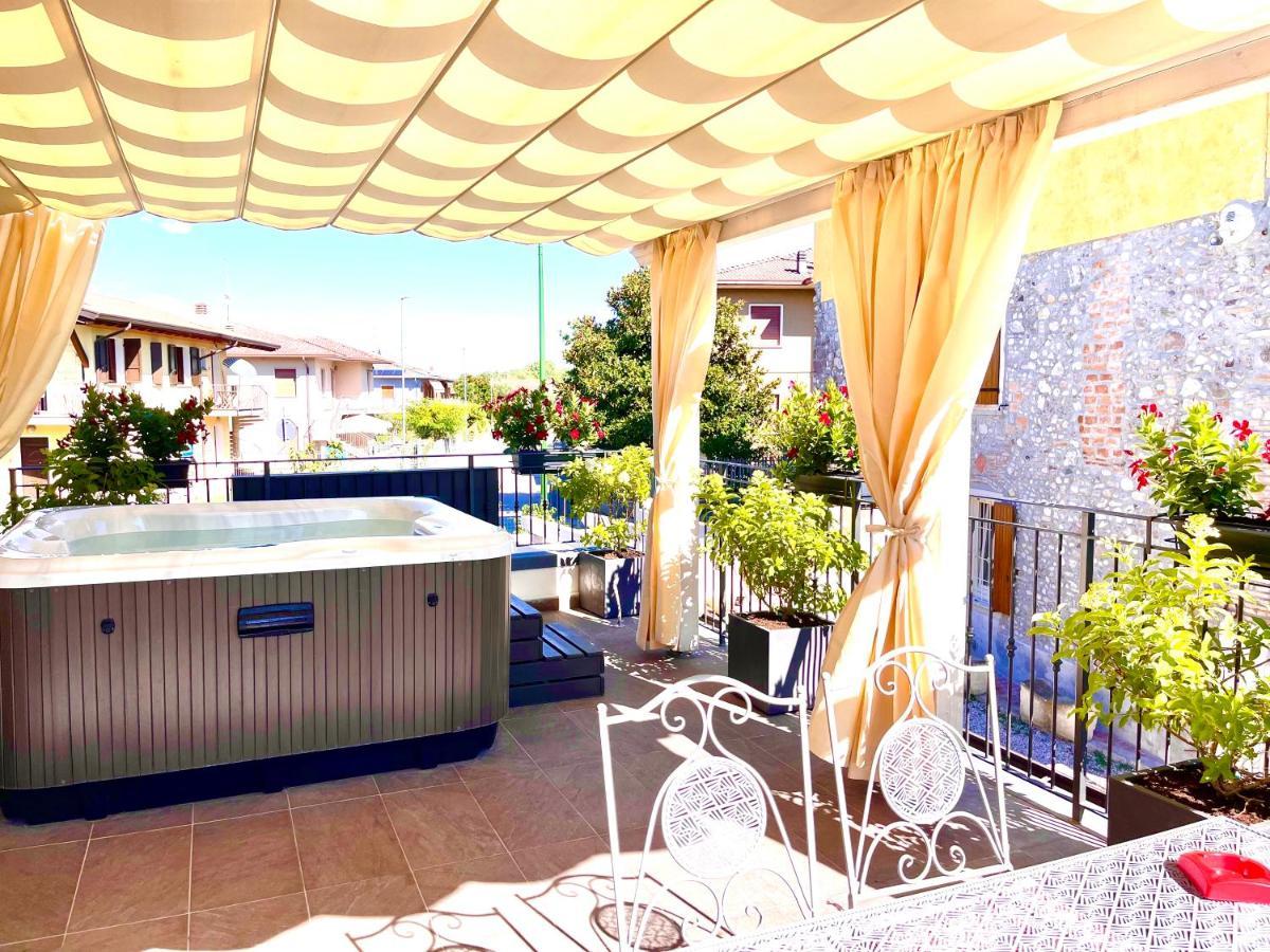 Apartamento Dimora Di Charme Peschiera Del Garda Exterior foto