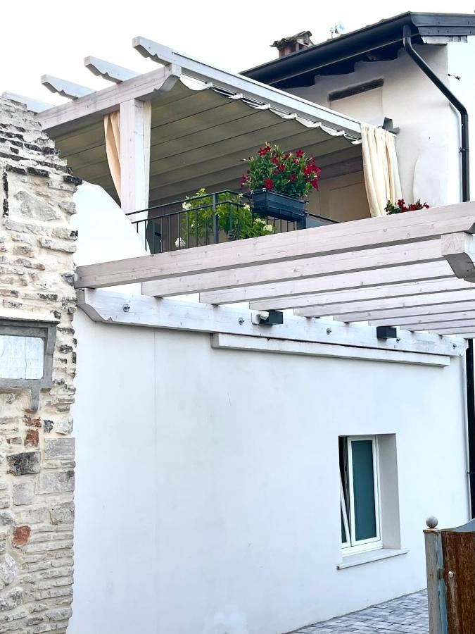 Apartamento Dimora Di Charme Peschiera Del Garda Exterior foto