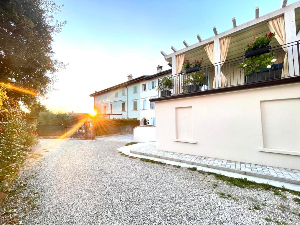 Apartamento Dimora Di Charme Peschiera Del Garda Exterior foto
