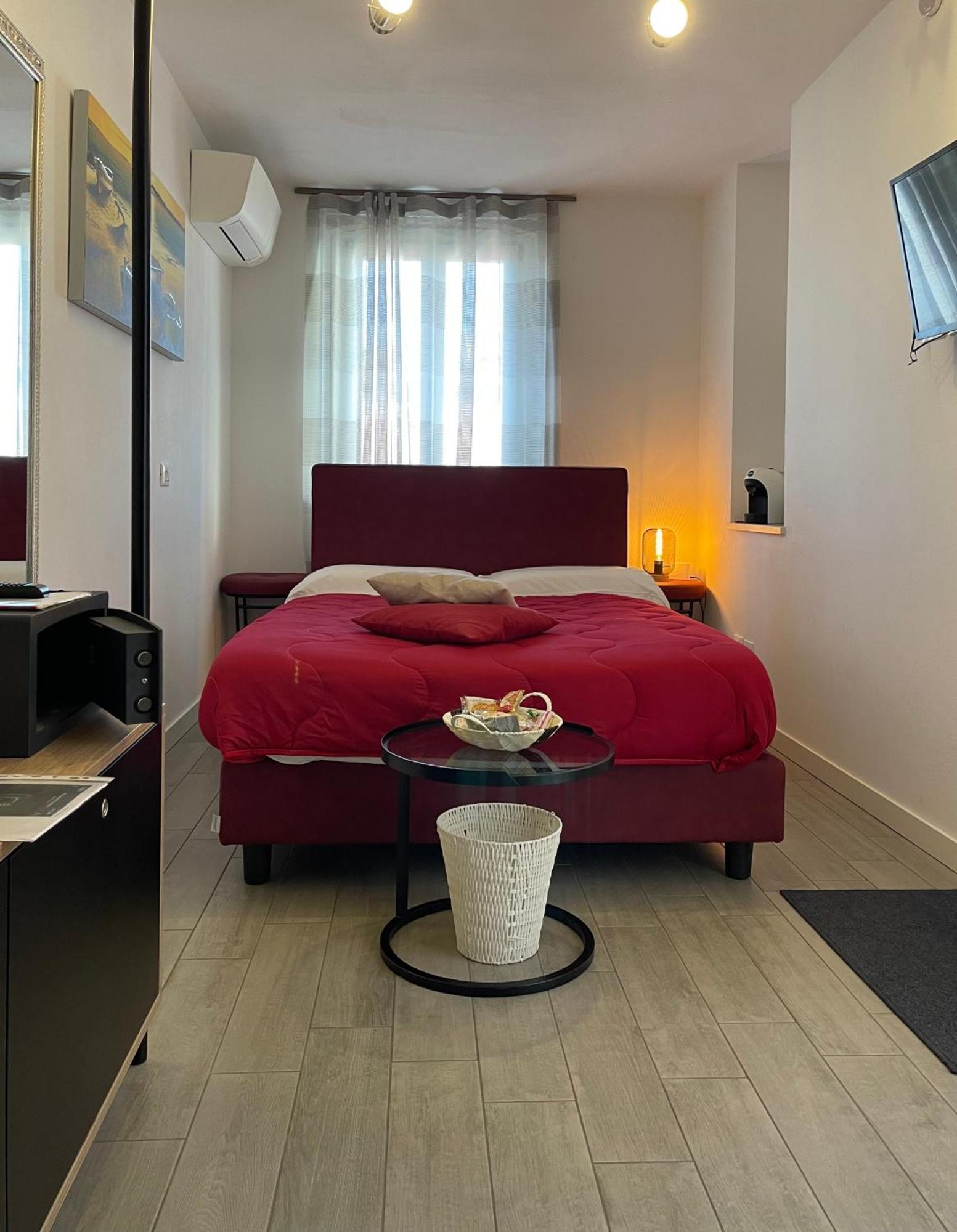 Apartamento Dimora Di Charme Peschiera Del Garda Exterior foto
